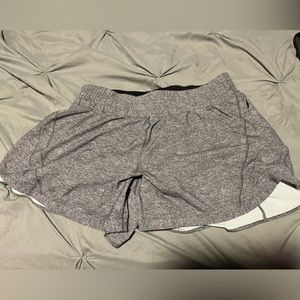 Lululemon Hotty hot short 4”